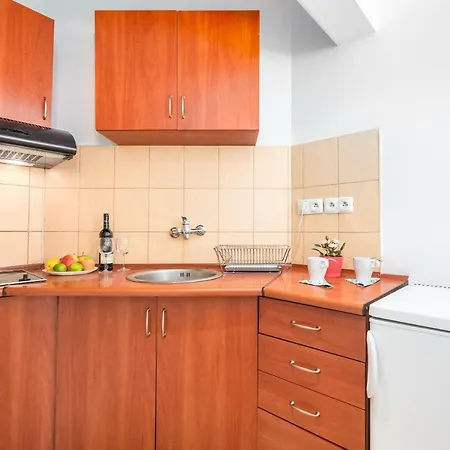 Apartment Kopernika 28 *